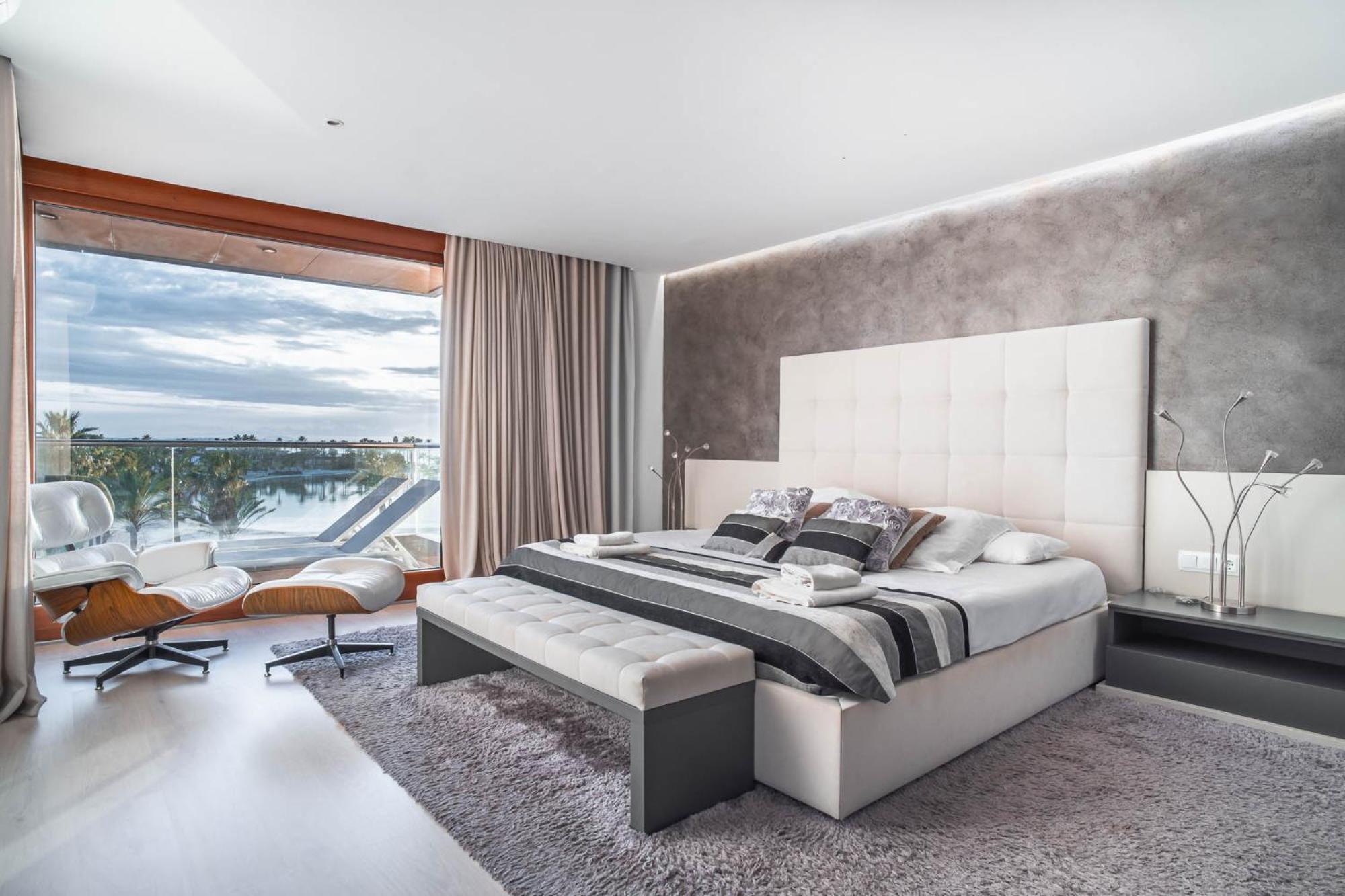 Luxury Sea View Apartment In Puerto De Alcudia Exterior photo