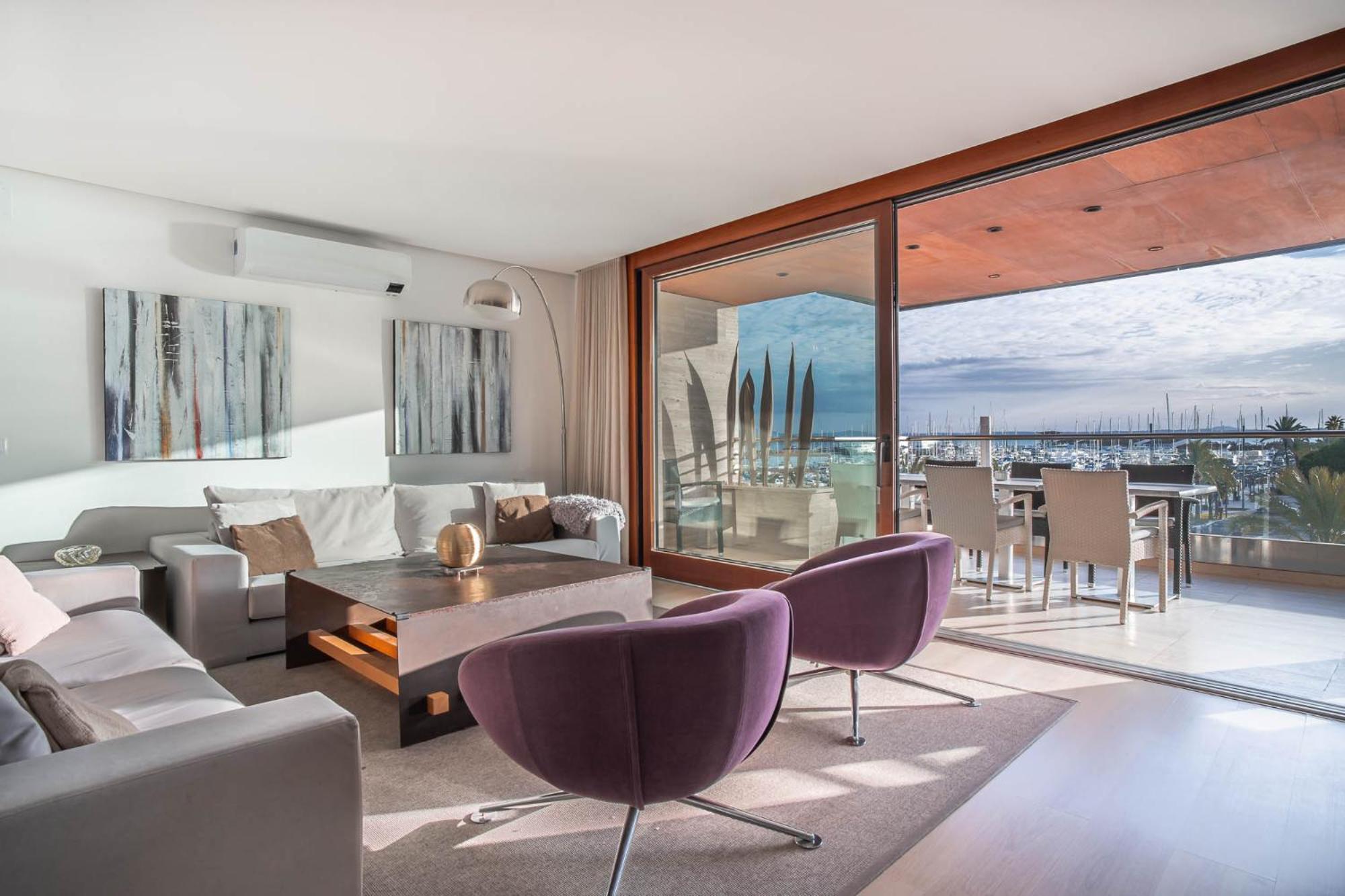 Luxury Sea View Apartment In Puerto De Alcudia Exterior photo